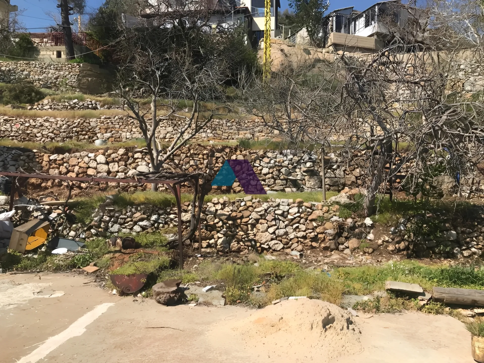 Villa for Sale in Kfardebian - 3 bed, 2 bath