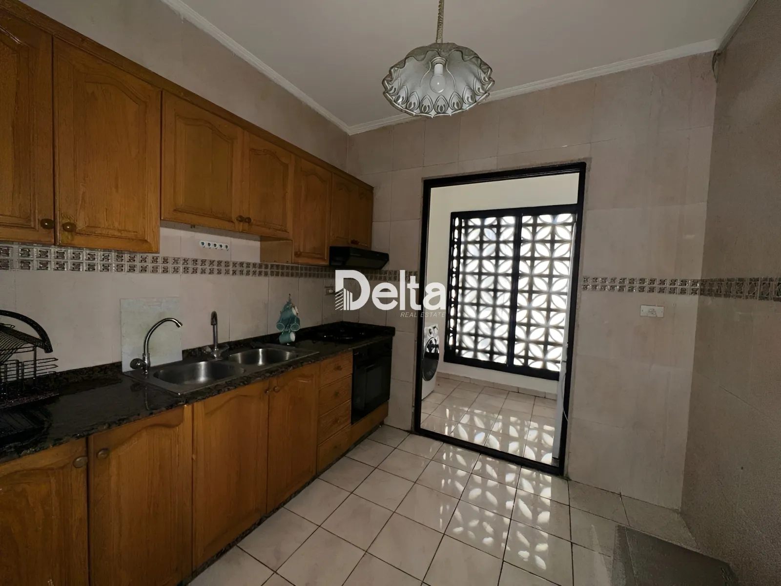 Residential in Ain al mraiseh, beirut, lebanon - 2 bed, 2.0 bath