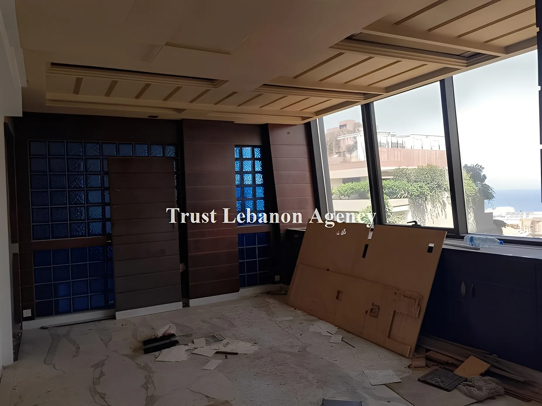 Office for rent in Achrafieh