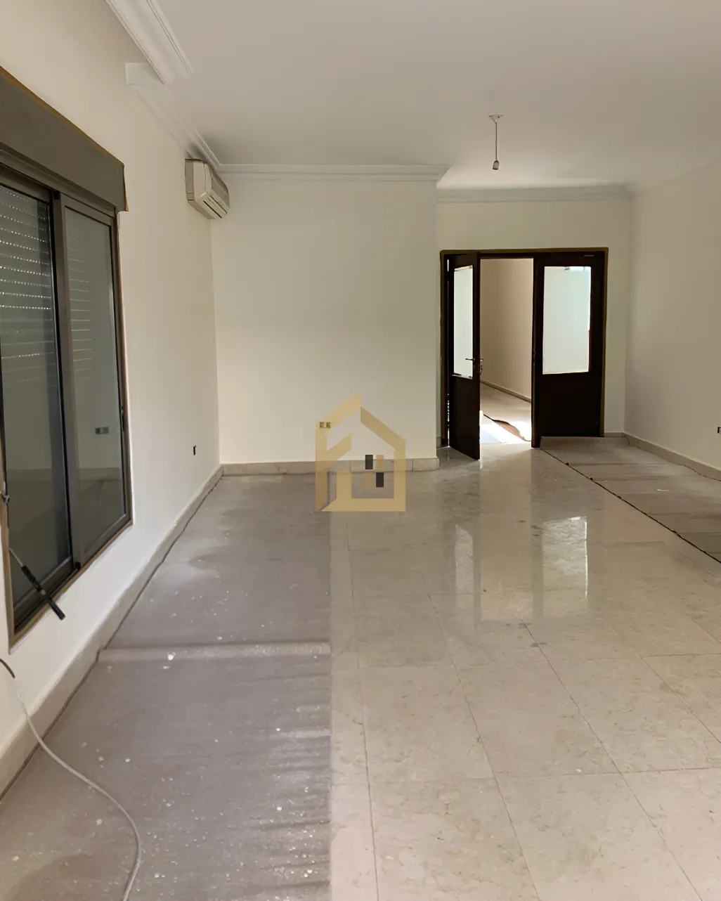 Apartment for sale in Mar Elias refugee camp, Beirut, Lebanon - 3 bed, 3 bath