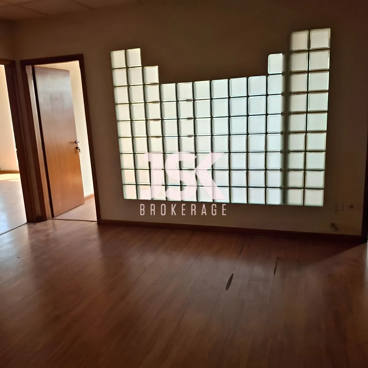 Office for Sale in Dekwaneh