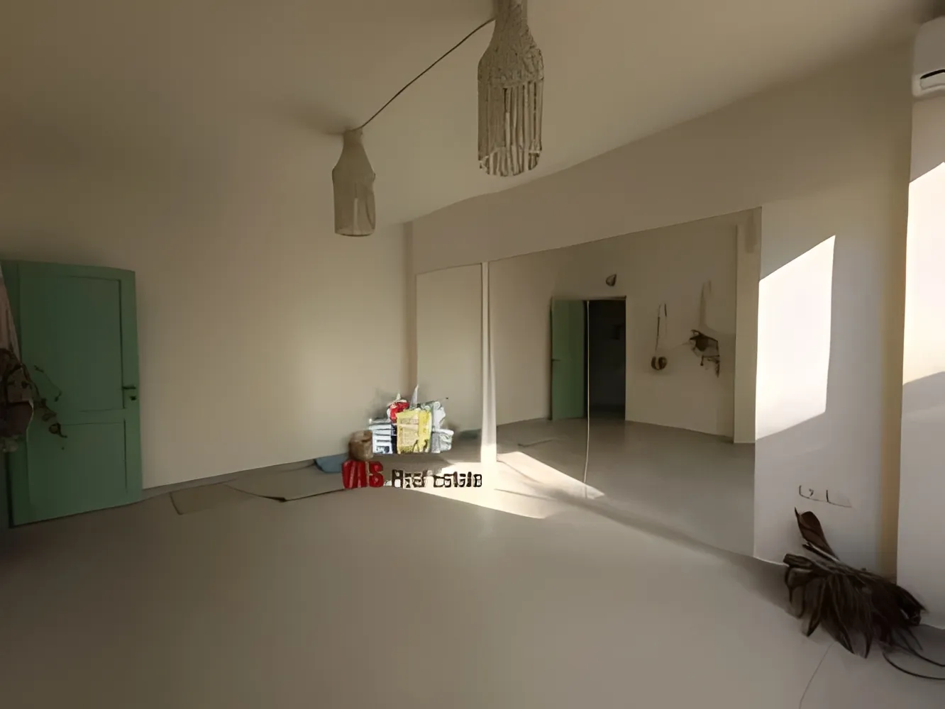 Office for rent in Jdeideh