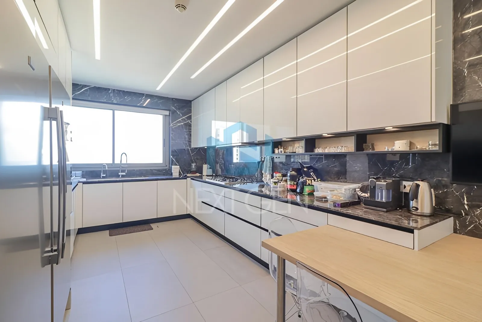 Apartment for Sale in Ain Al Tineh