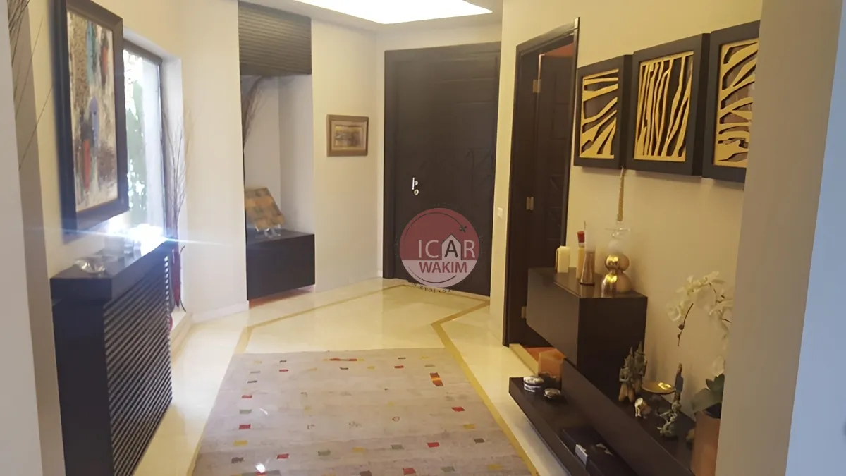 Triplex for Sale in Montiverdi