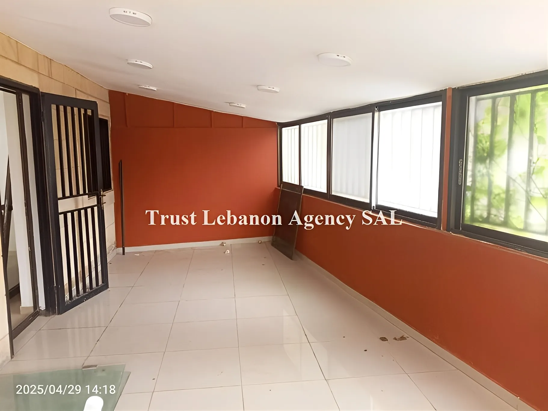 Office for rent in Baabda, Hazmieh