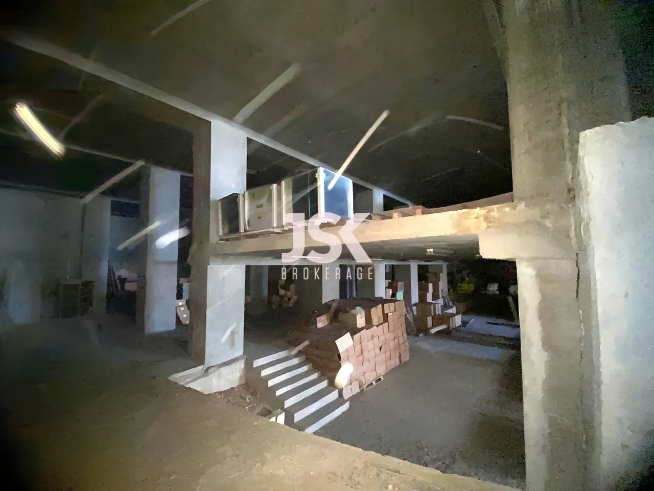 Warehouse for Sale in Ramlet El Baida