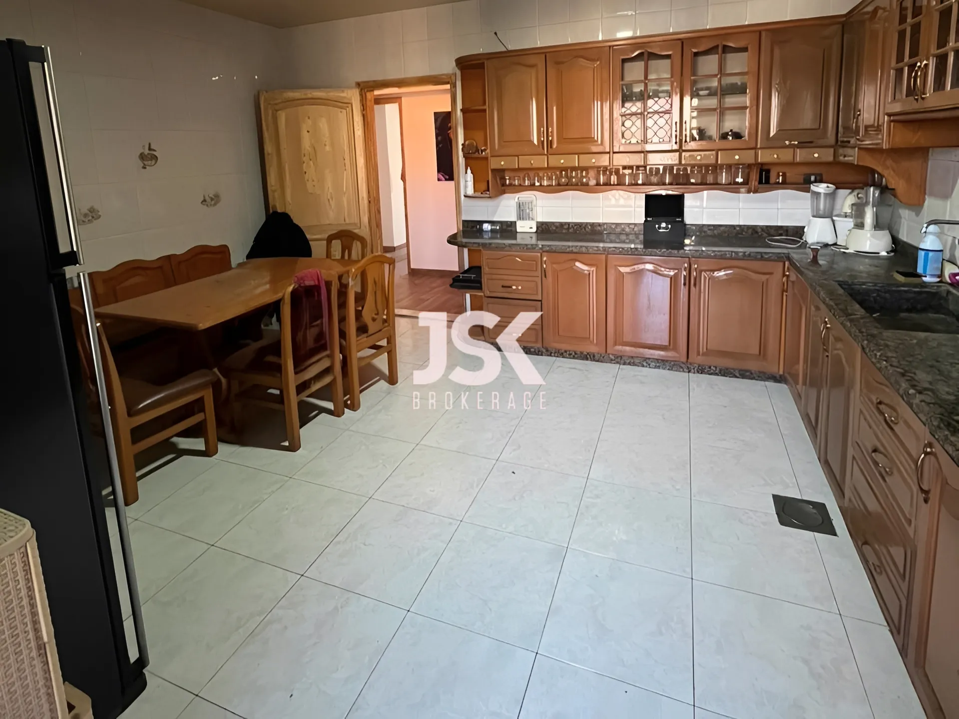 Apartment for Sale in Msaytbeh