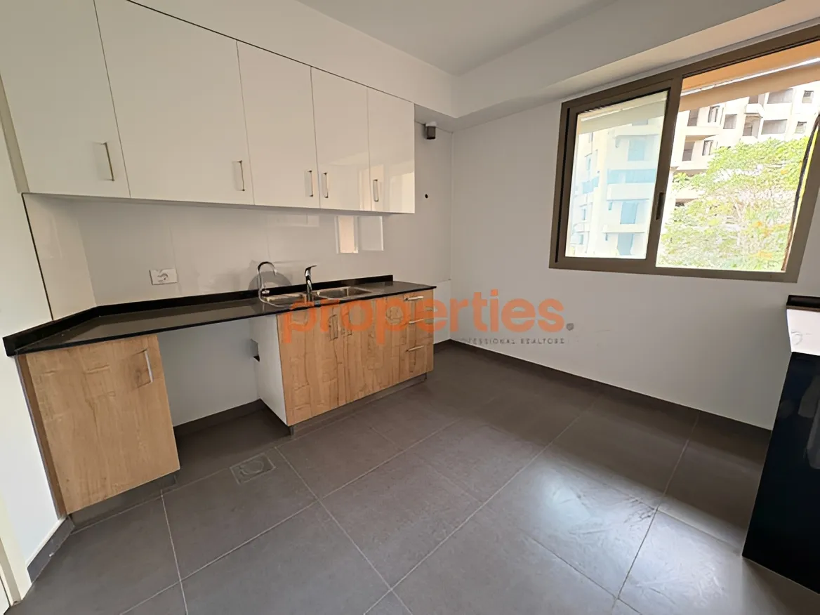 Apartment for Sale in Louaizeh - 3 bed, 5 bath
