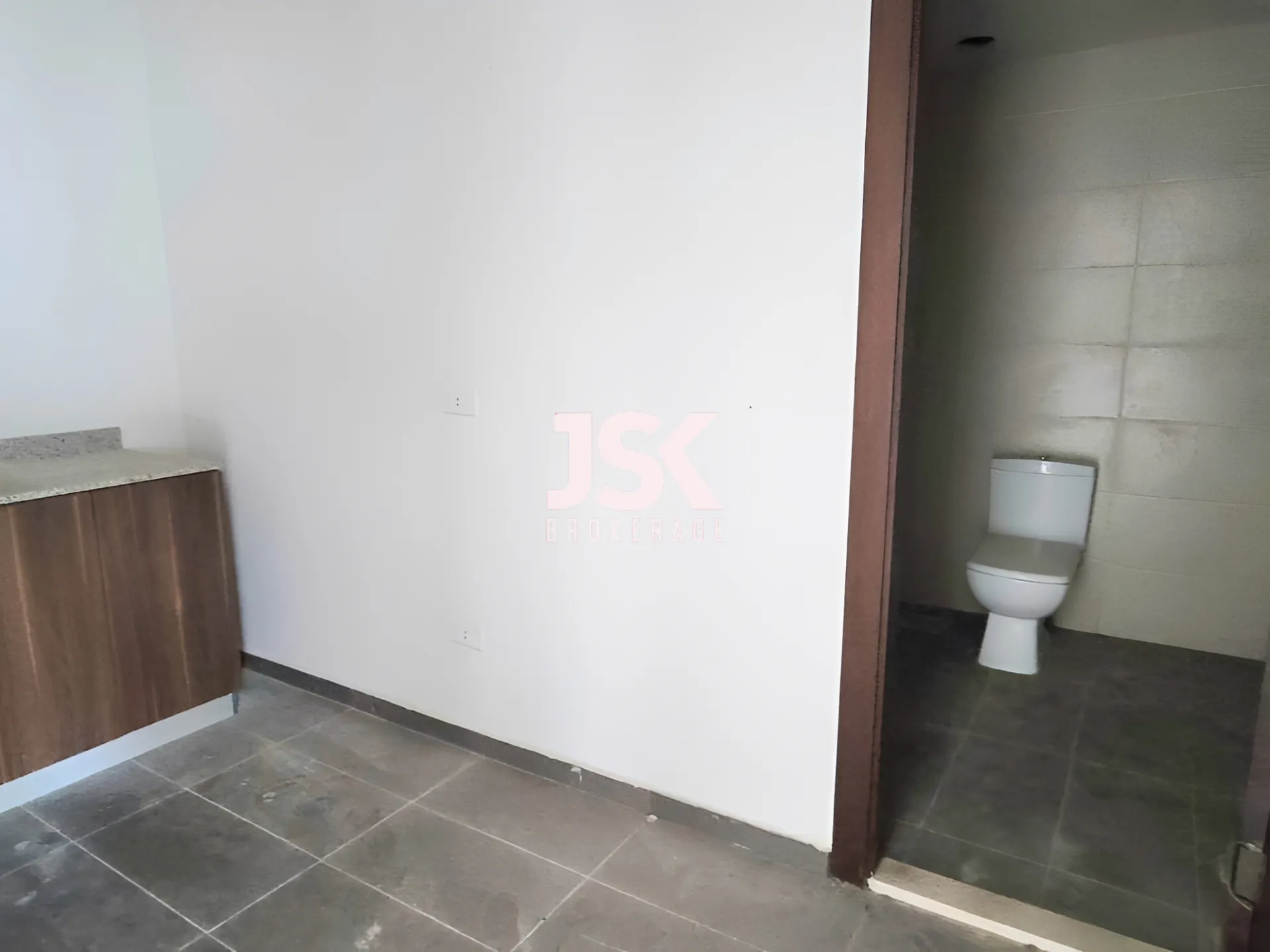 Office for Sale in Haret Sakher