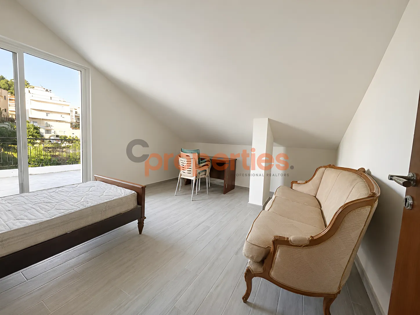 Apartment for Rent in Rayfoun