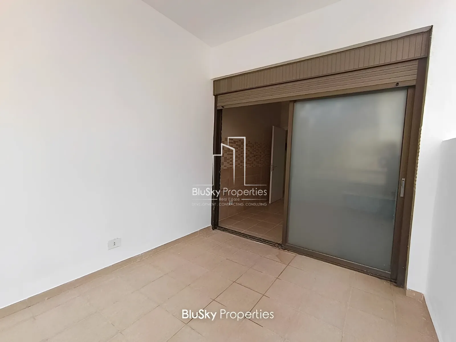 Apartment for Sale in Safra - 3 bed, 2 bath