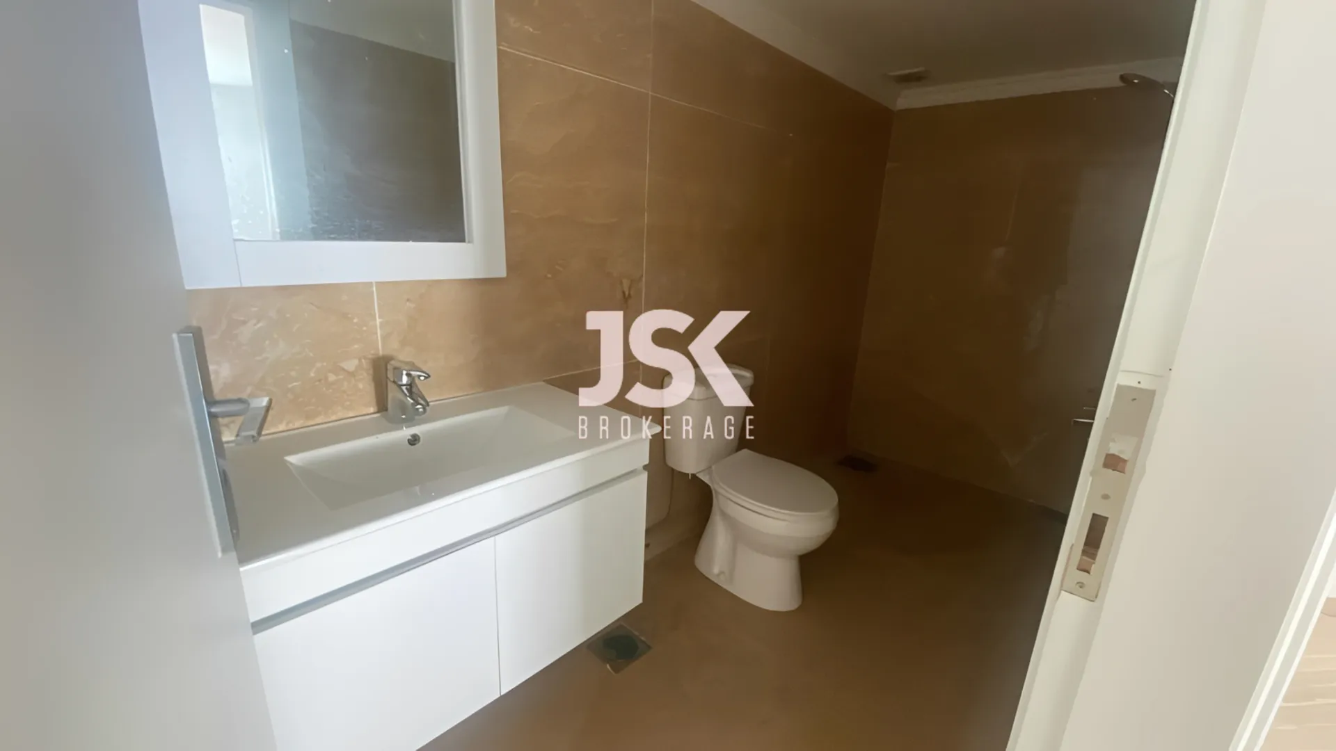 Office for rent in Nahr El Mot، Lebanon