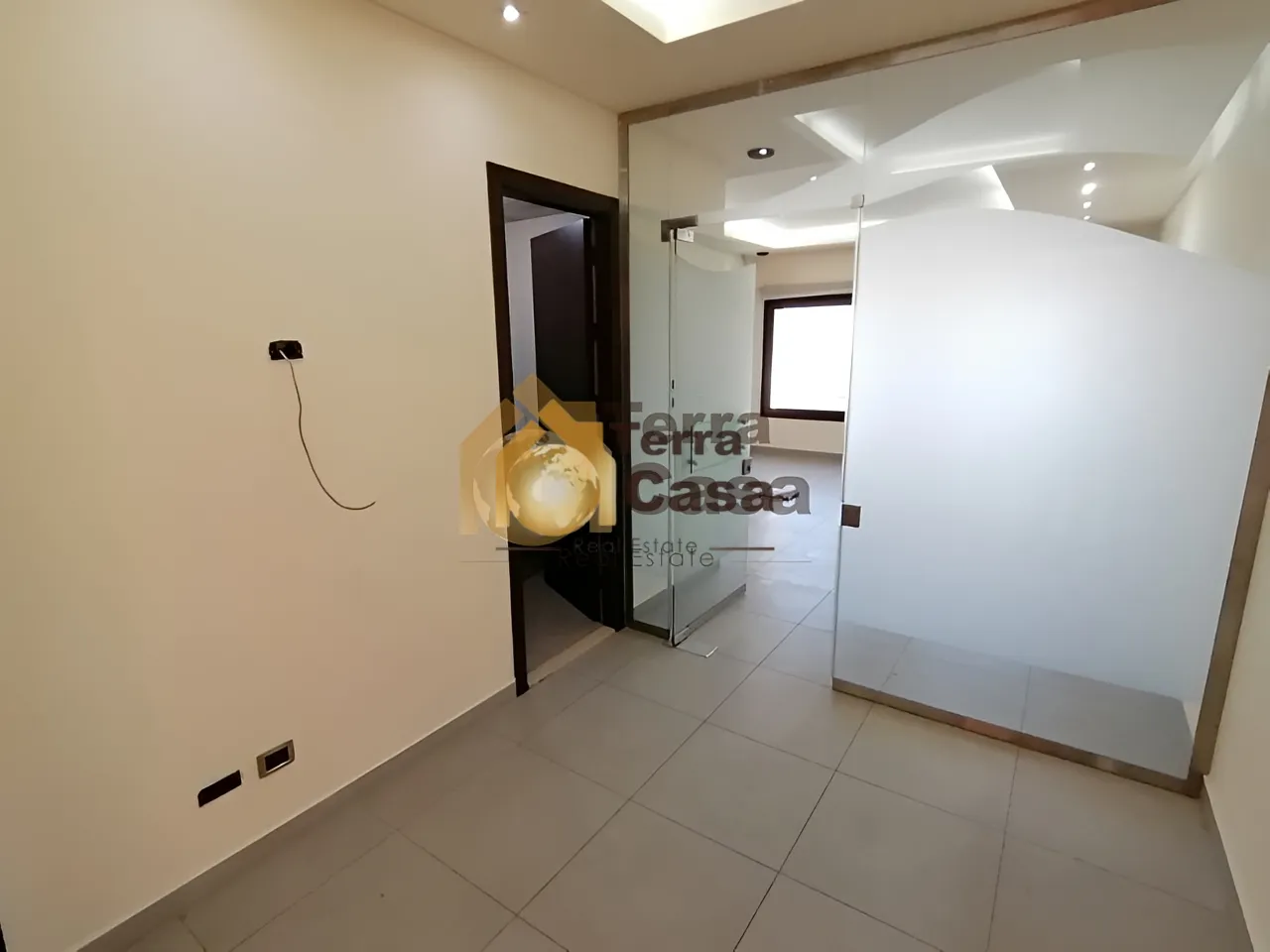 Office for Sale in Haouch el Omara