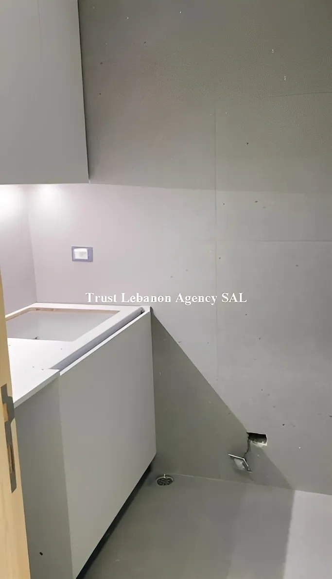 Commercial Property For Rent in Baabda, Hadath