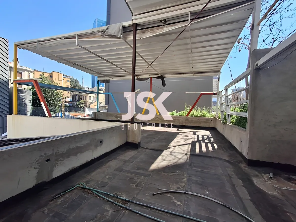 Restaurant for rent in Sodeco