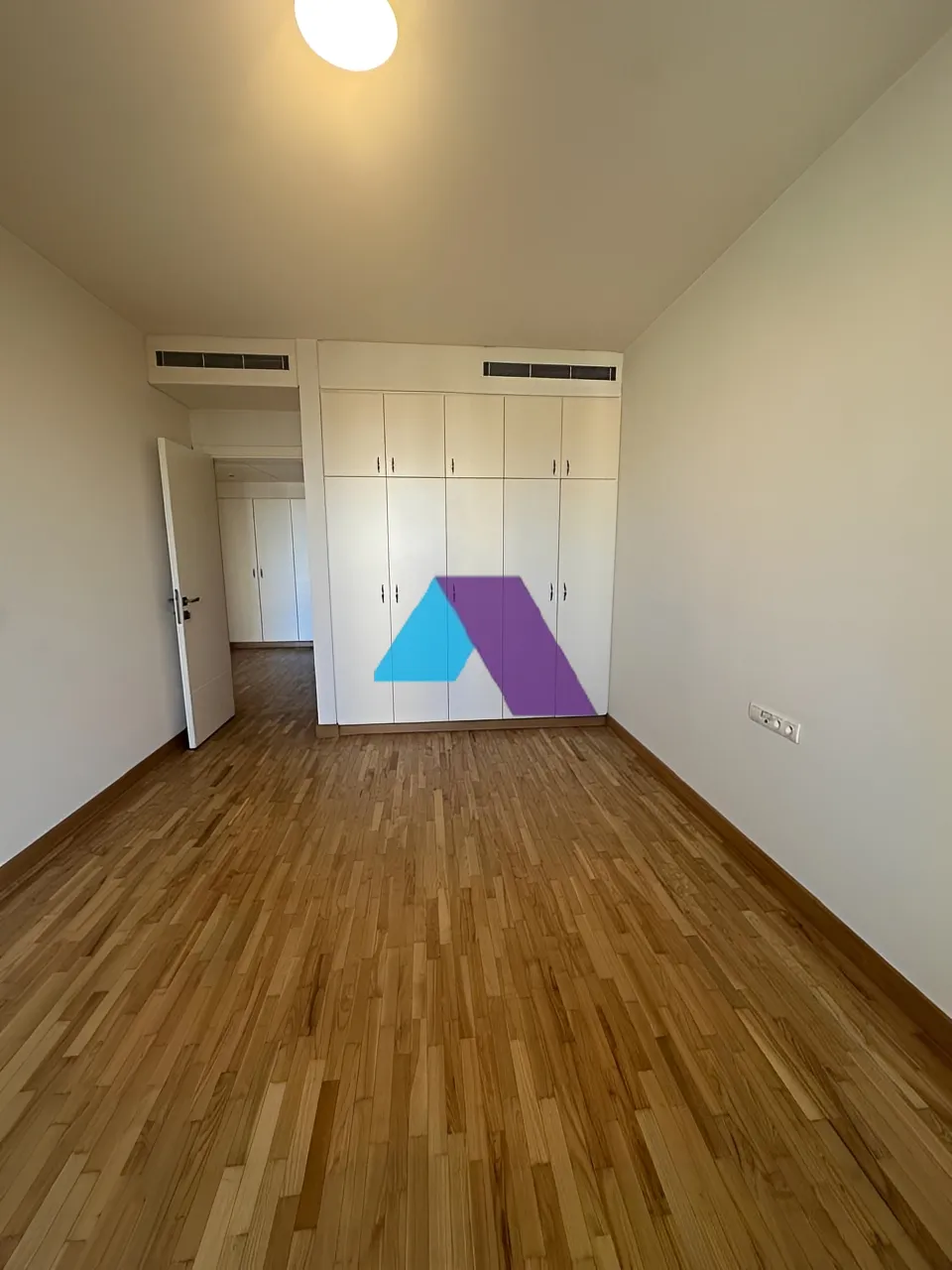 Apartment for Sale in Saifi Village