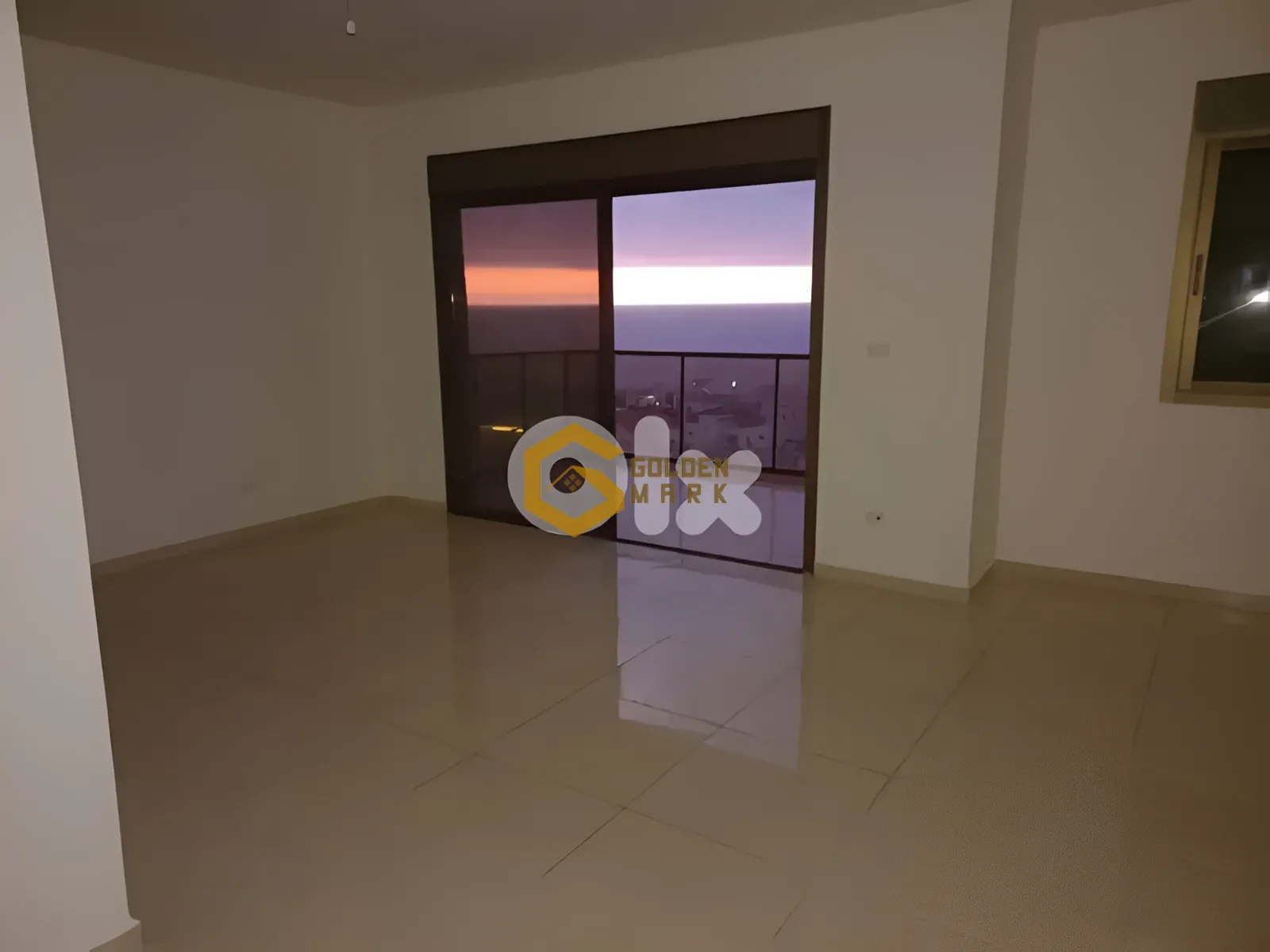 Apartment for Sale in Bouar - 3 bed, 3 bath