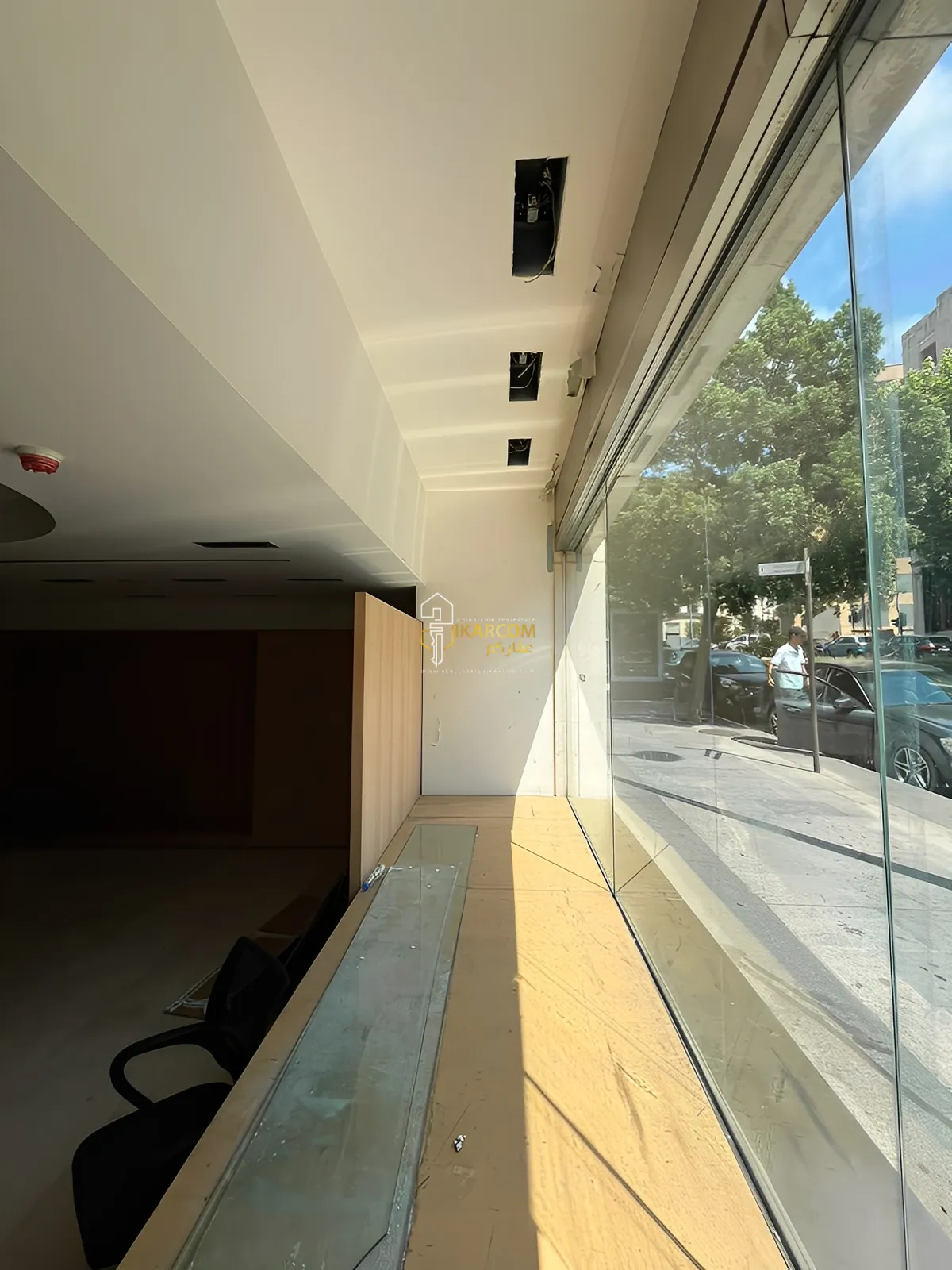 Shop For Rent in DownTown