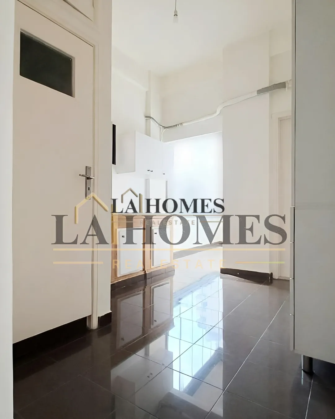 Shop for rent in Badaro