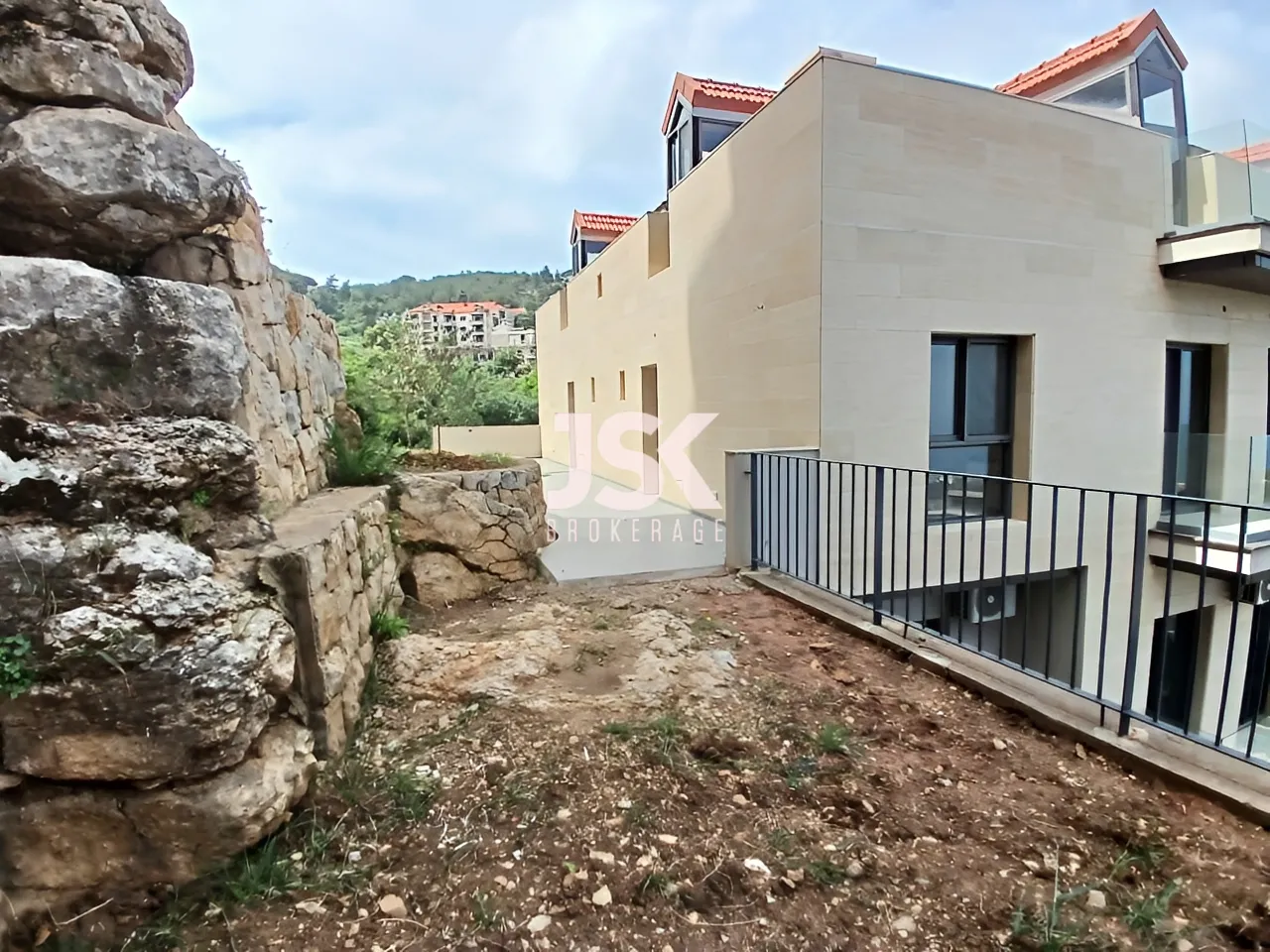 Apartment for Rent in Roumieh