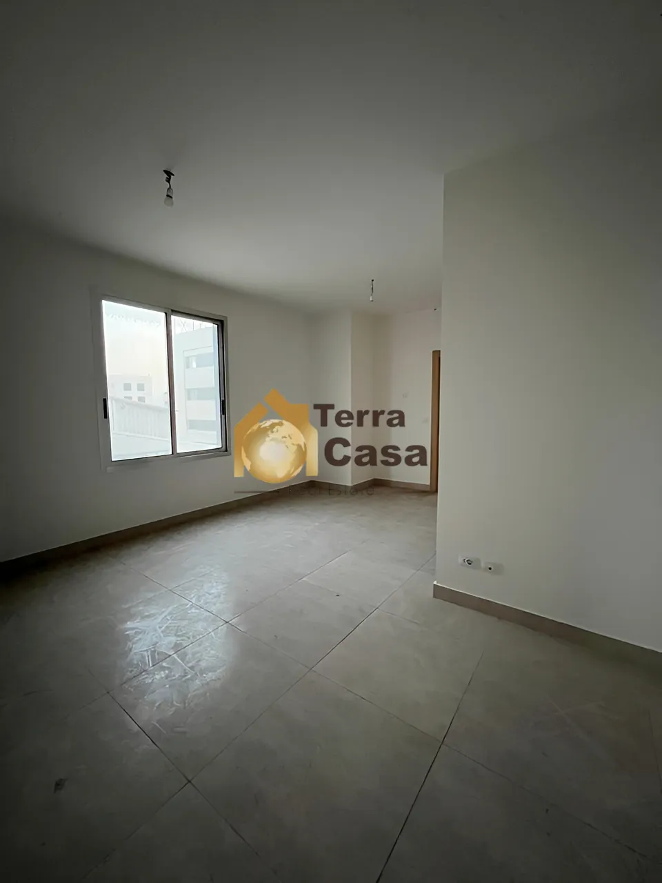 Office for Sale in Ksara