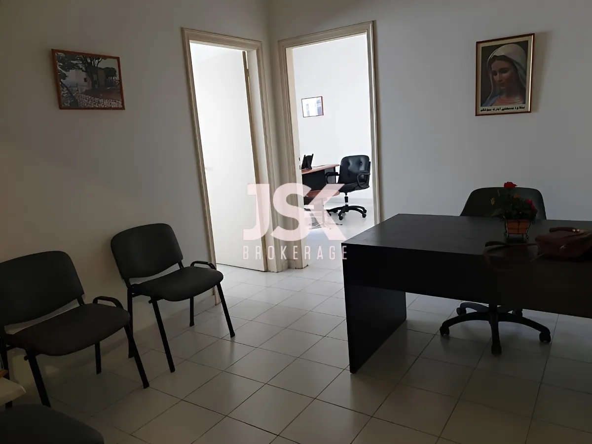 Office for rent in Baouchriyeh