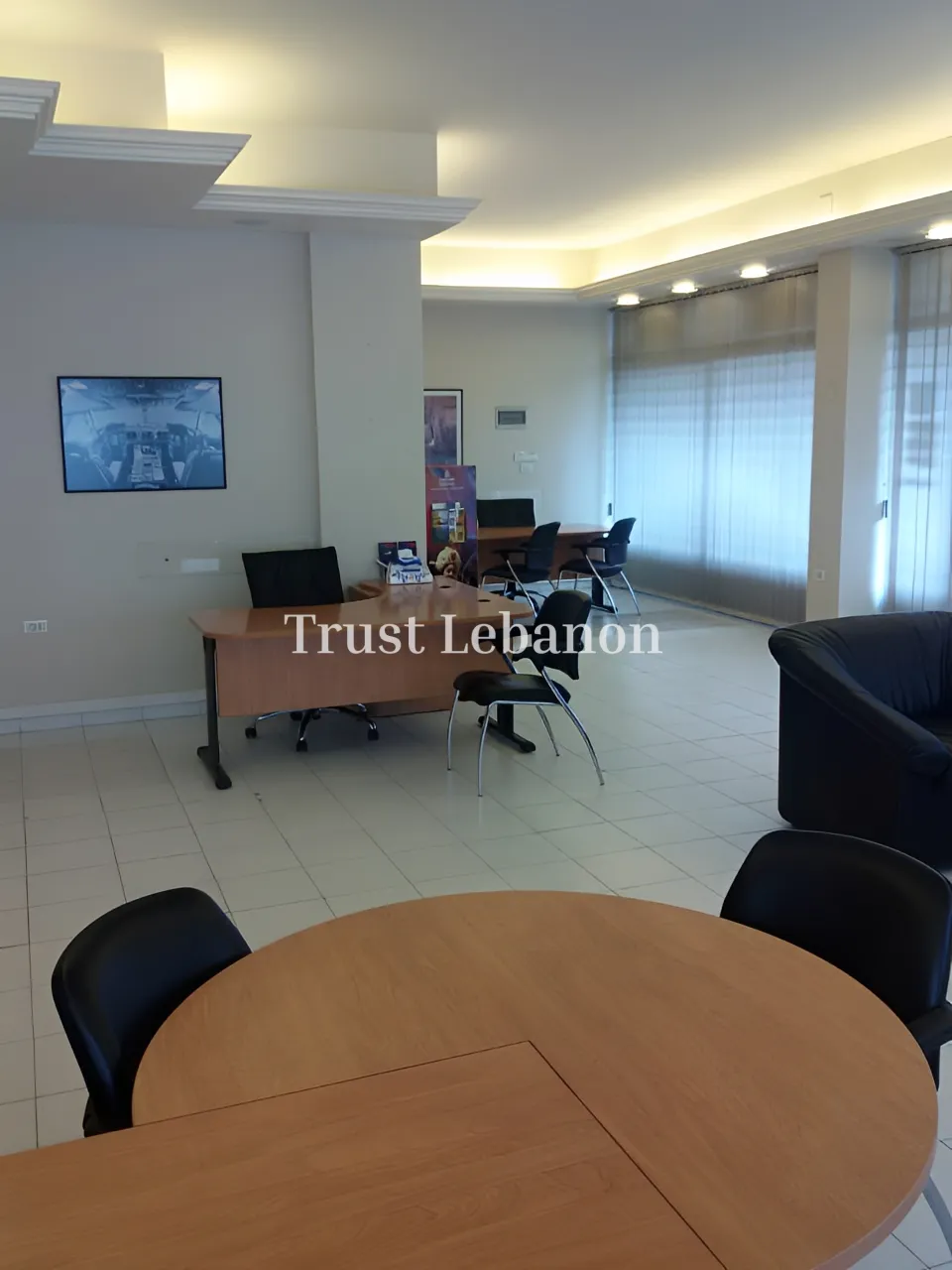 Office for rent in Beit Meri