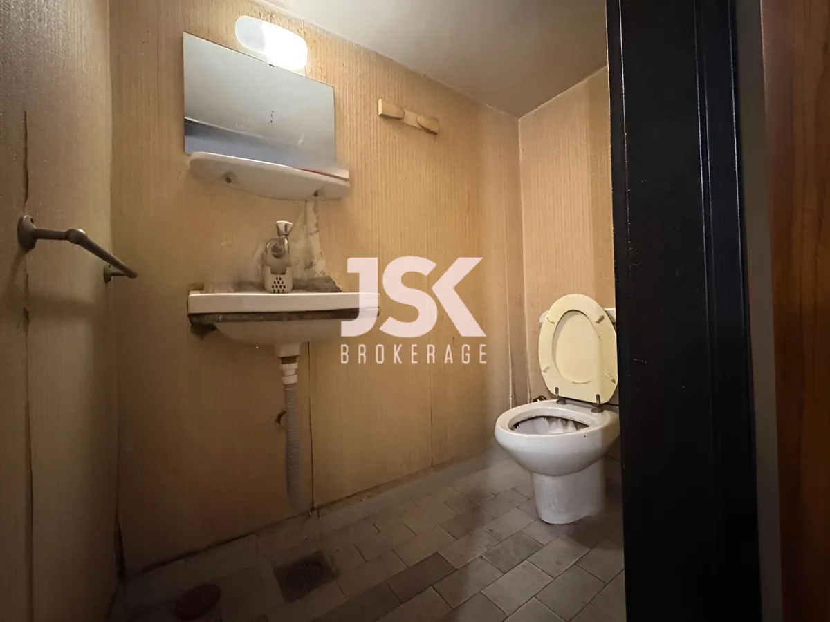 Shop for rent in Antelias