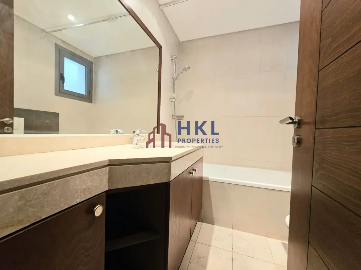 Apartment for rent in Hamra, Beirut, Lebanon - 4 bed, 4 bath