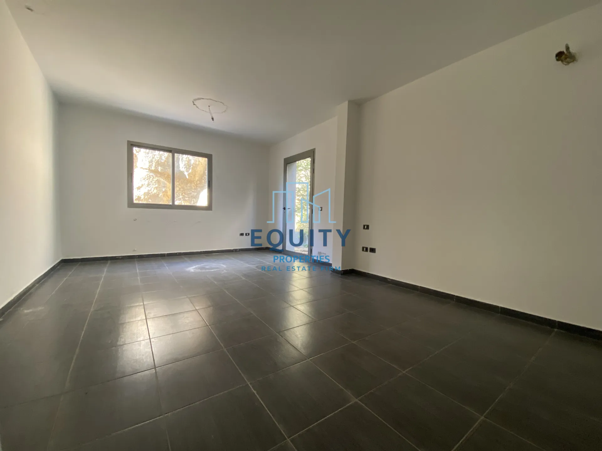 Villa for sale in Zaghrine