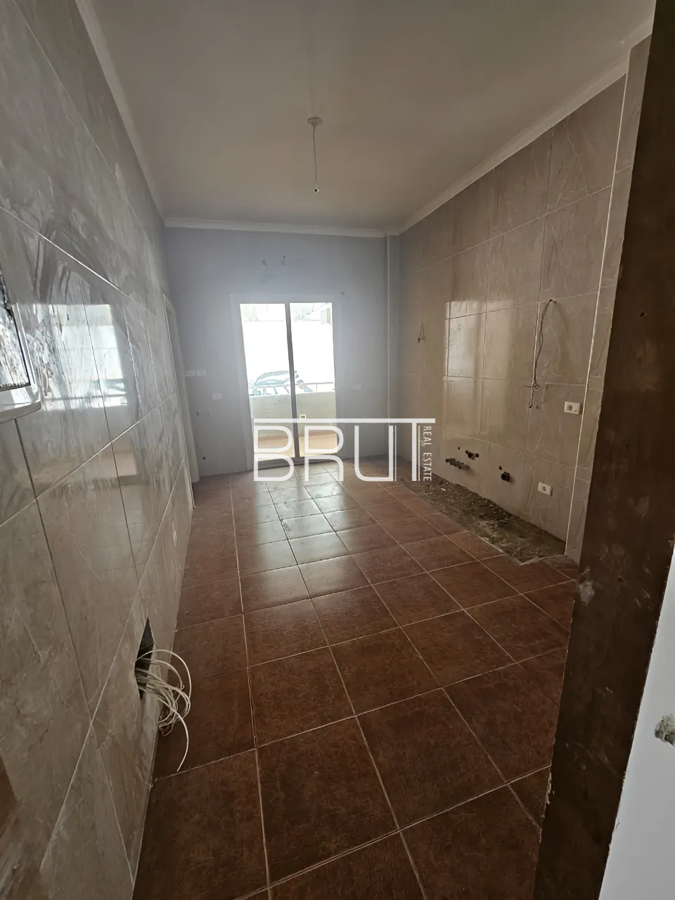 Apartment for Sale in Ballouneh