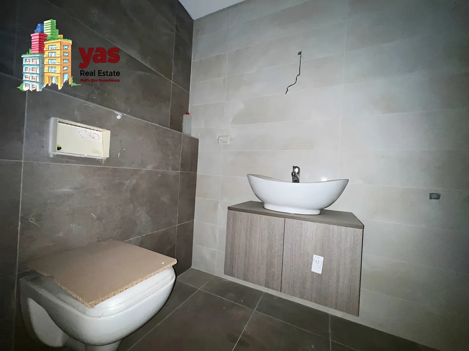 Apartment for Sale in Adonis - 2 bed, 2 bath