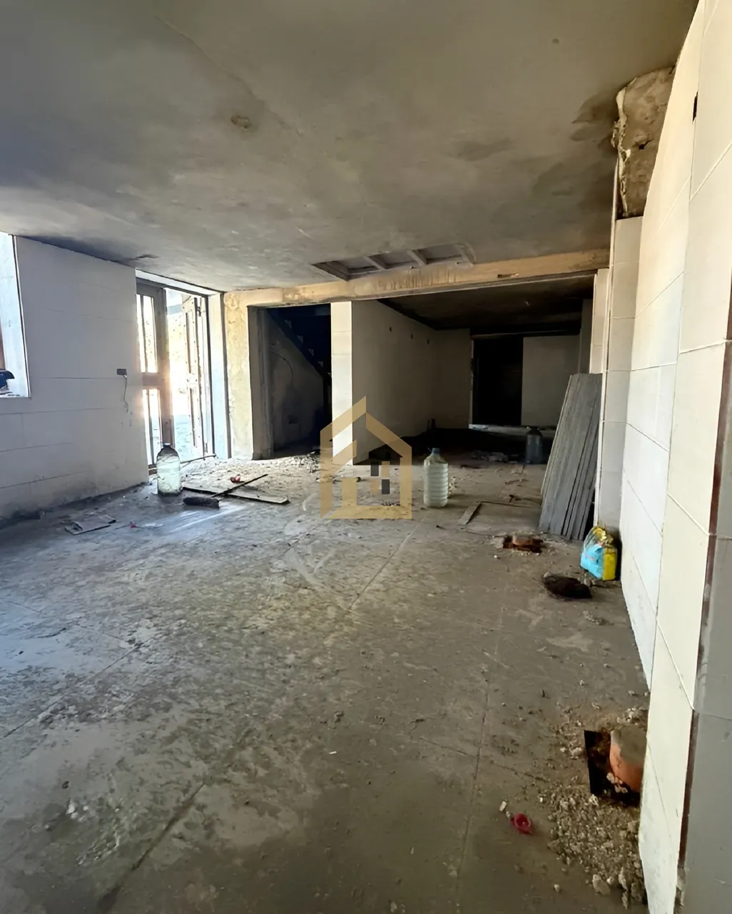 Showroom for sale in Khalde, Lebanon