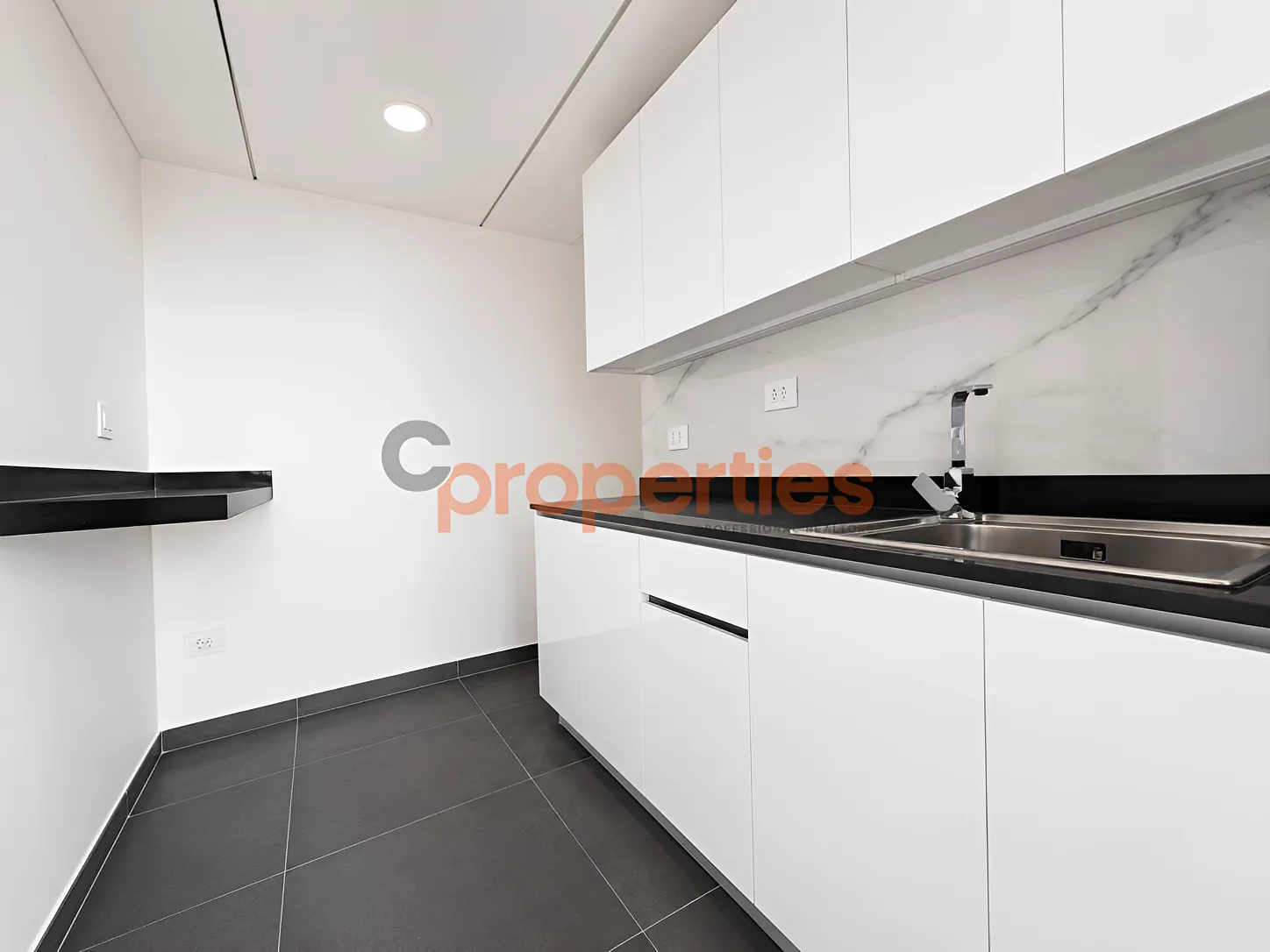Office for rent in Dekwaneh, Lebanon