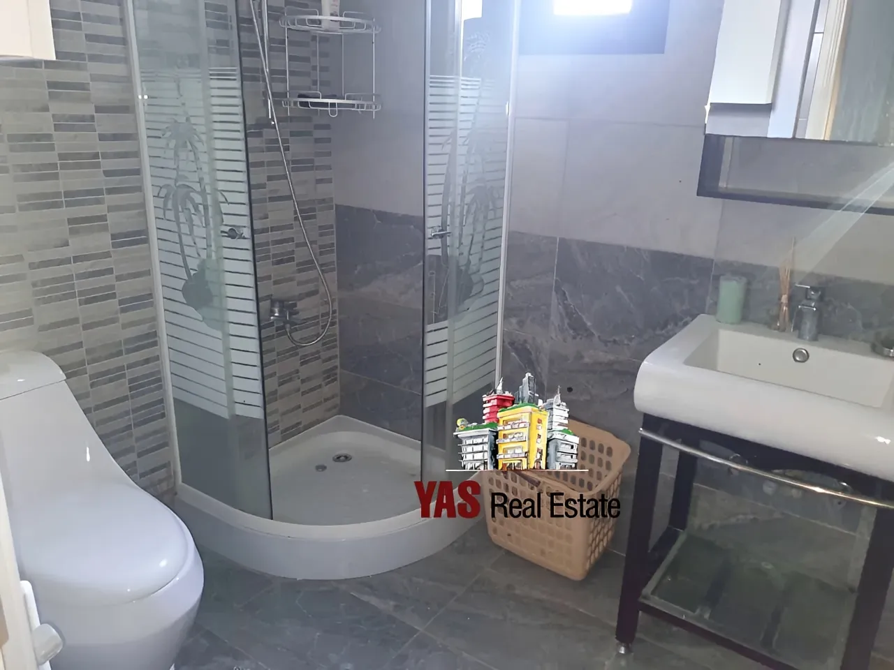 Apartment for Sale in Ballouneh