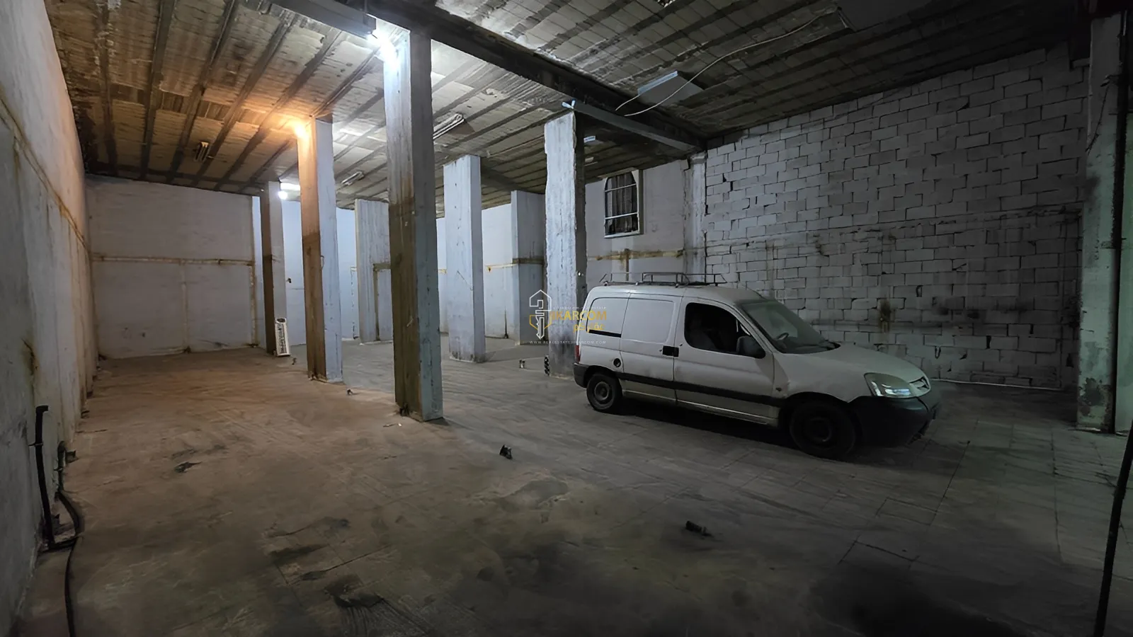 Warehouse For Rent in Dekweneh