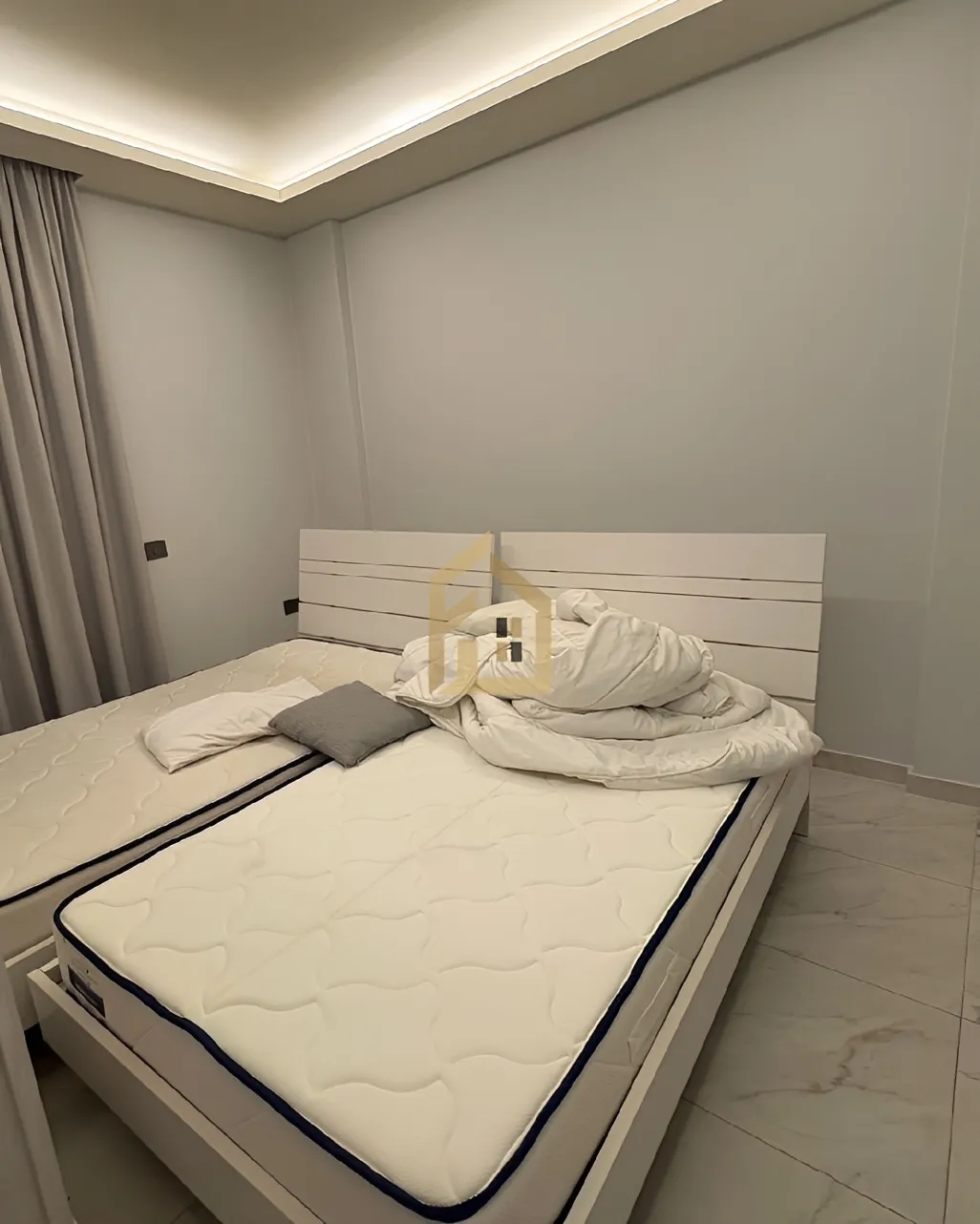 Studio for rent in Hamra, Beirut, Lebanon - 1 bed, 1 bath