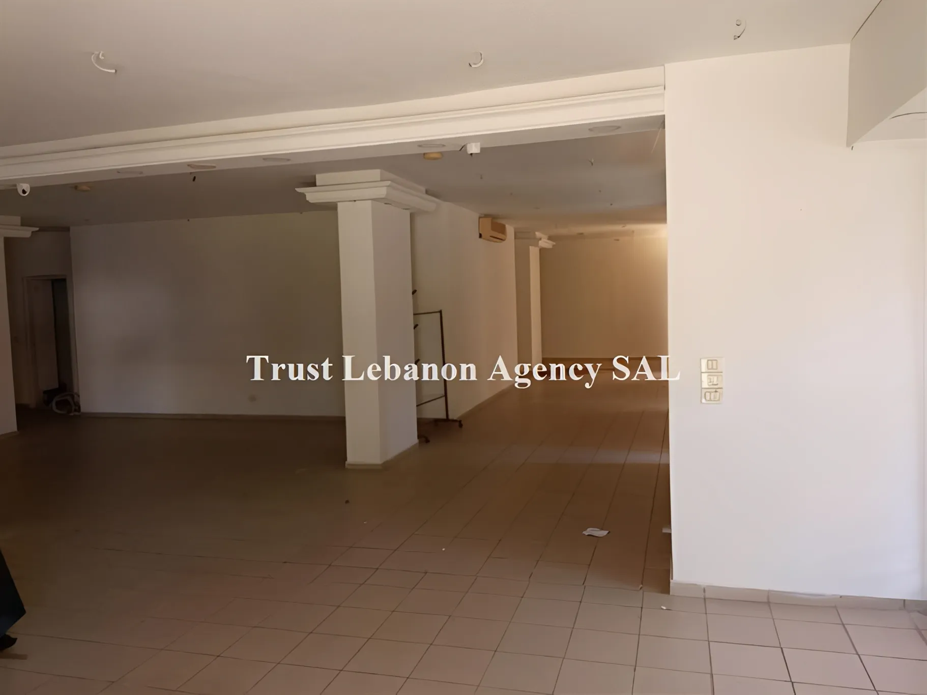 Commercial Property For Rent in Baabda, Hazmieh