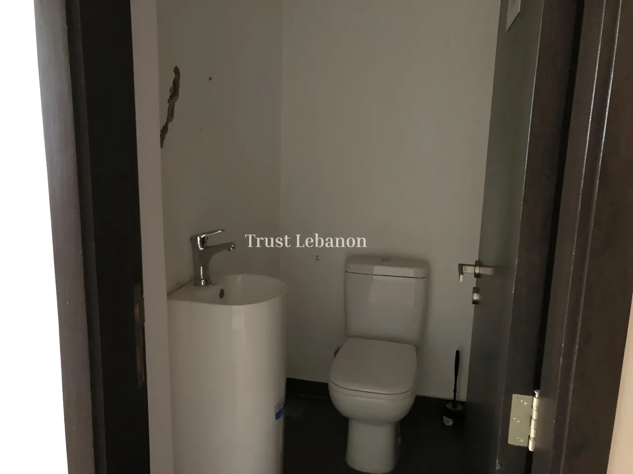 Office for rent in Zalqa, Lebanon