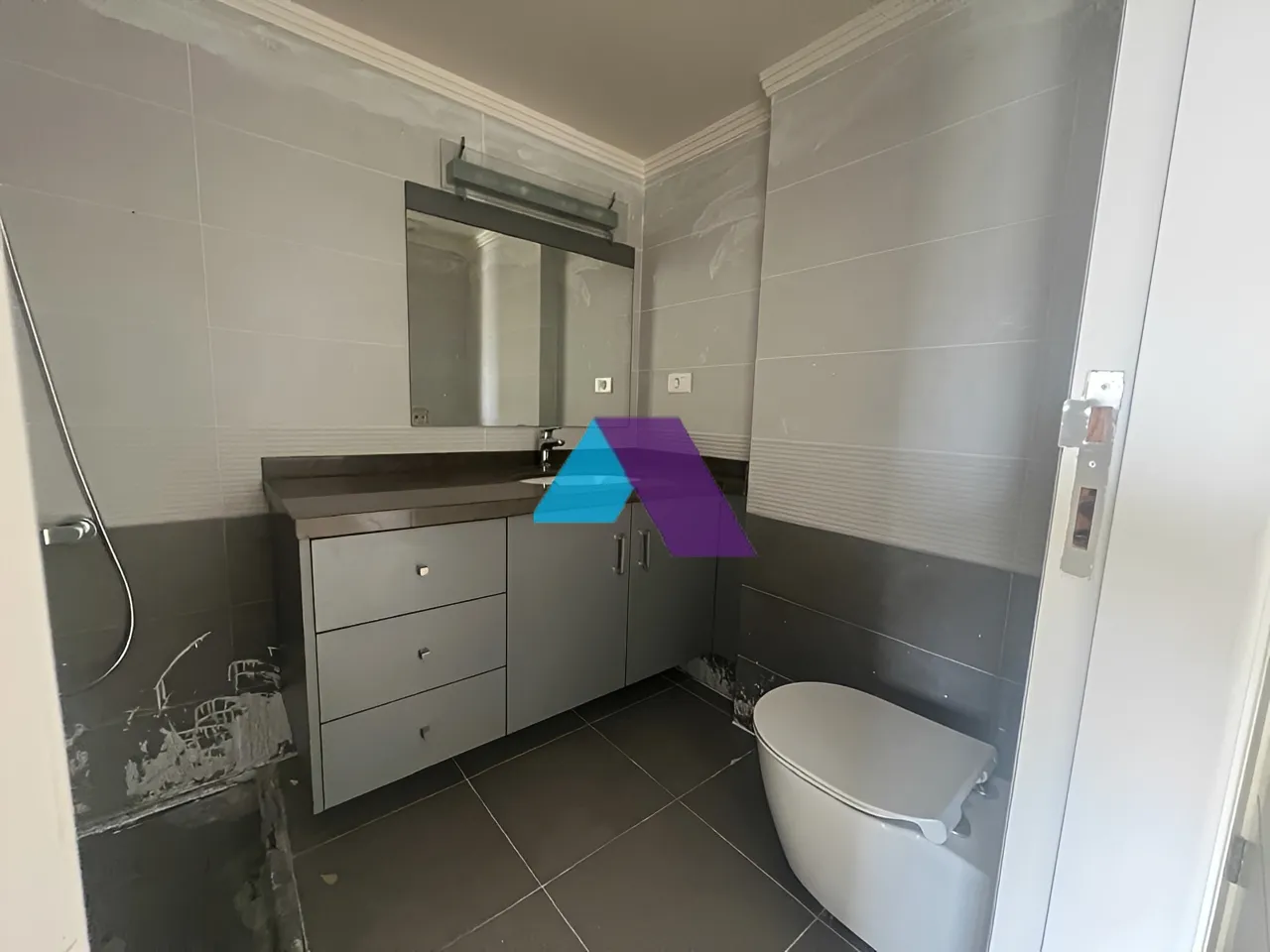 Apartment for Sale in Haret Sakher