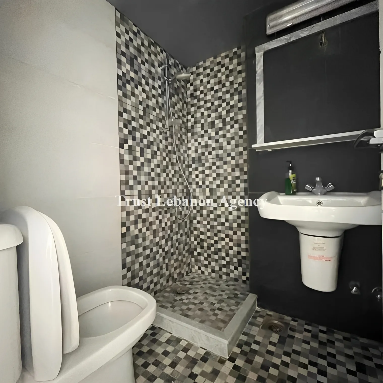 Apartment for Rent in Baabda, Ain Al Remmeneh - 3 bed, 3 bath