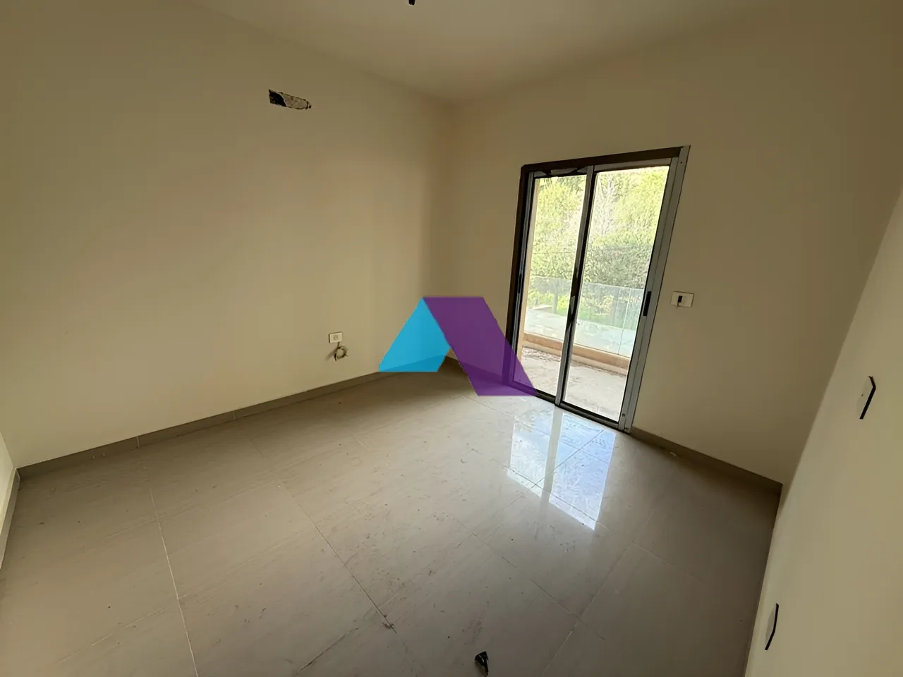 Apartment for Sale in Ballouneh