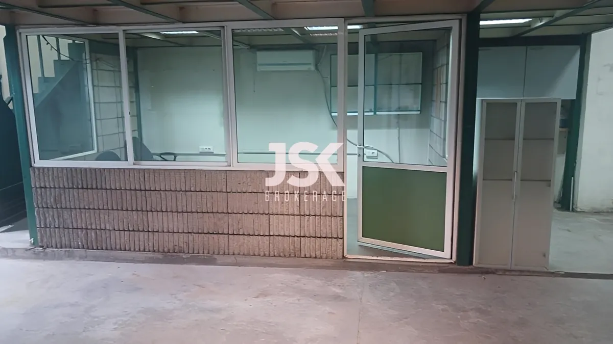 Warehouse for sale in Mar Roukoz