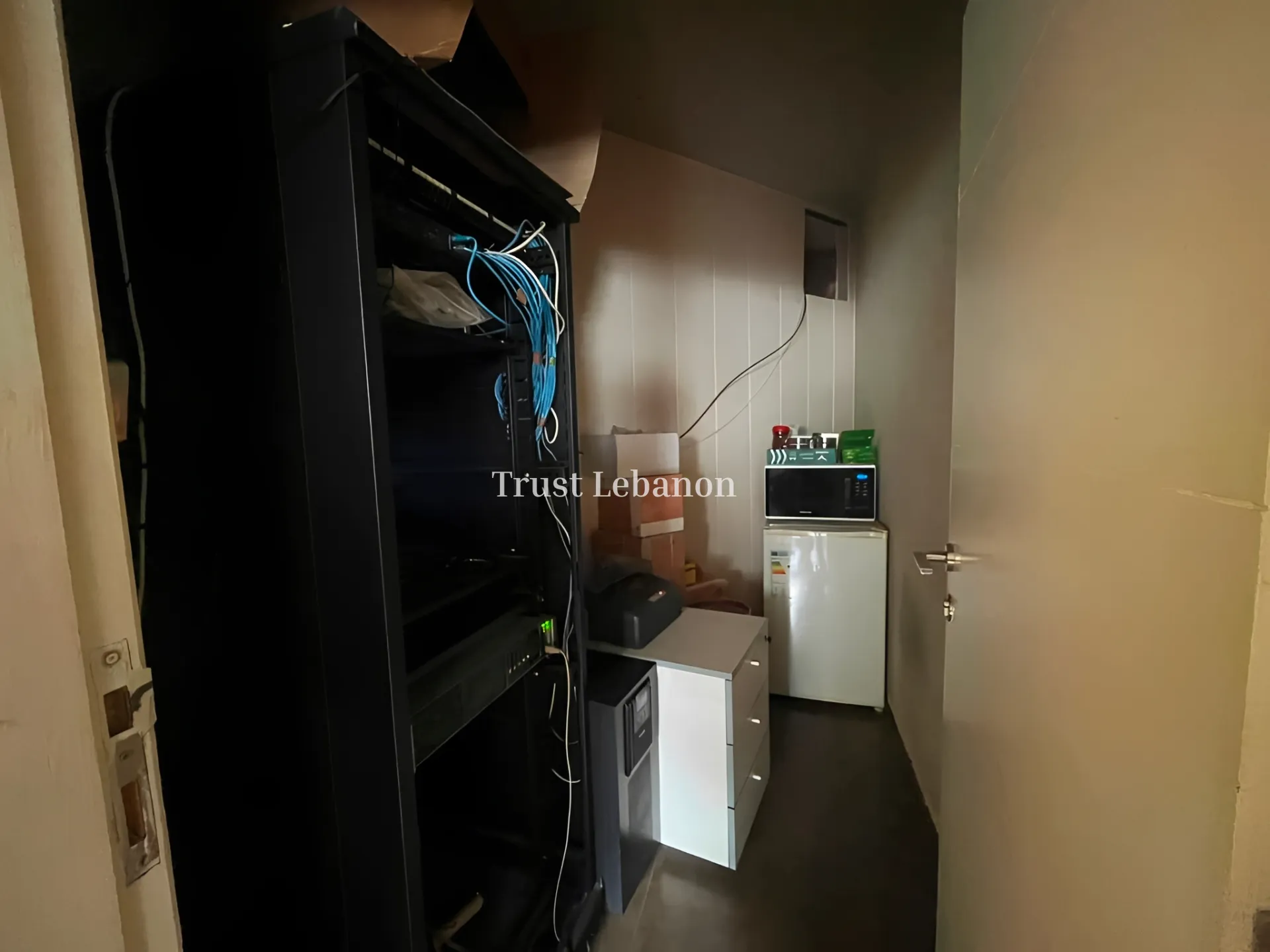 Shop for rent in Rabieh, Lebanon