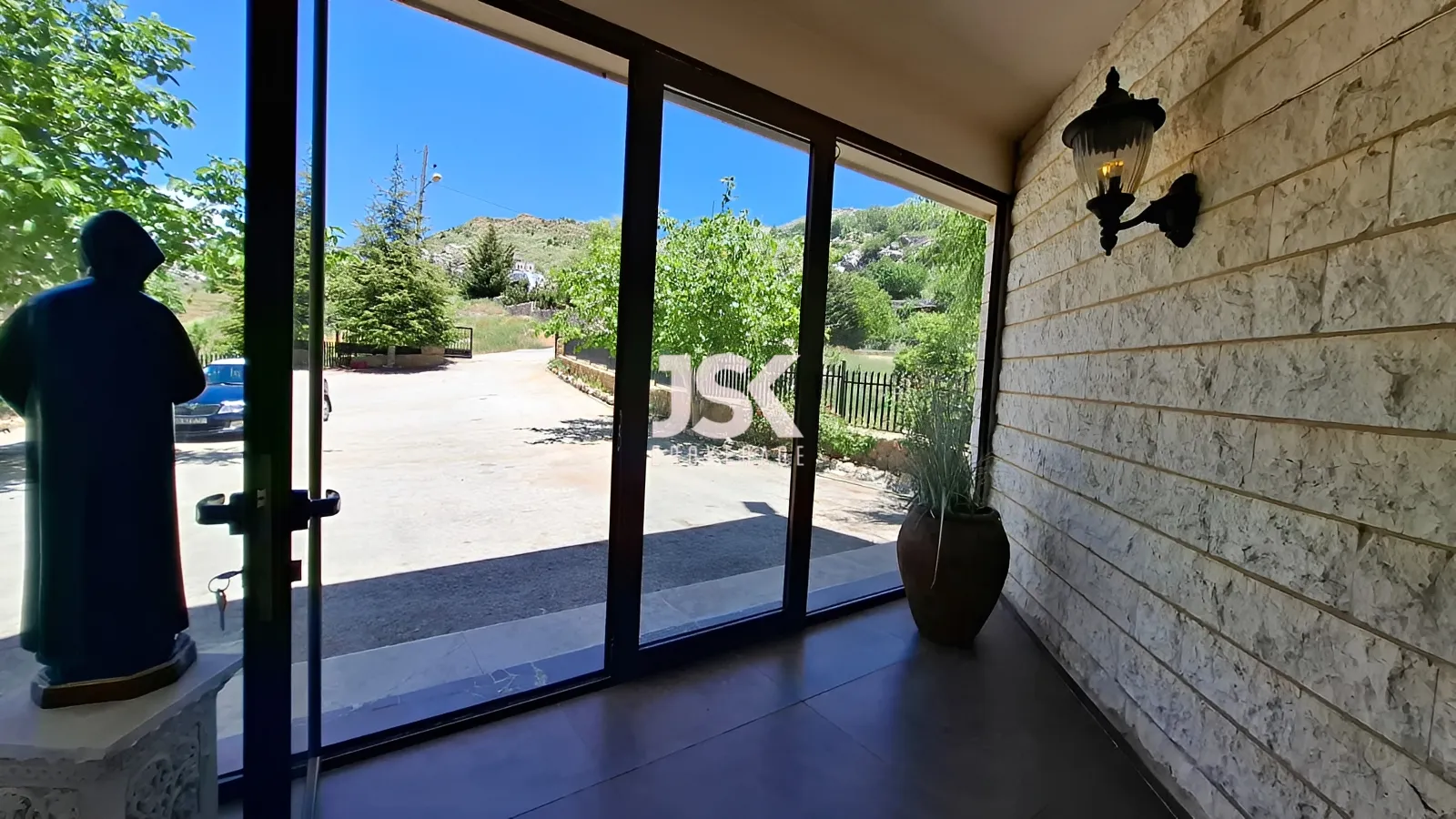 Land for Sale in Laqlouq