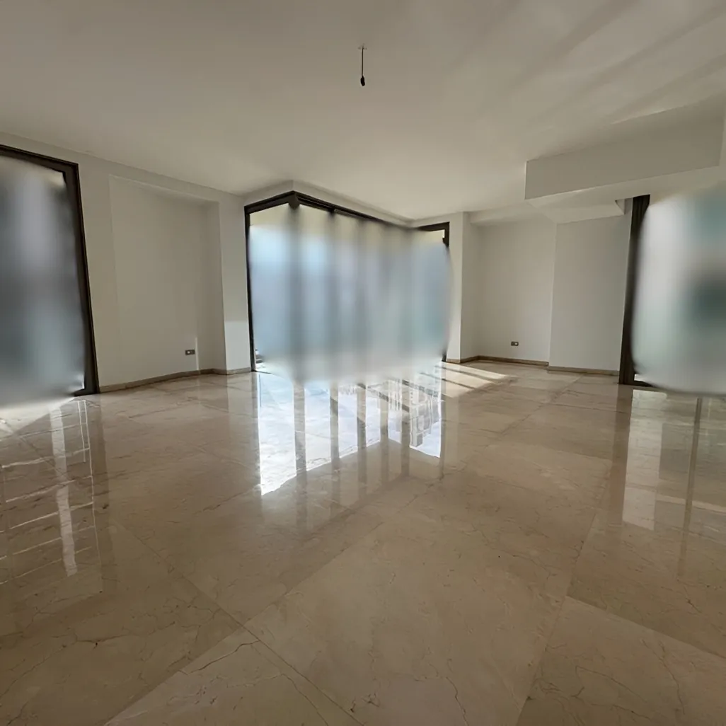 Apartment for Sale in Minet El Hosn, Bayrut, Lebanon