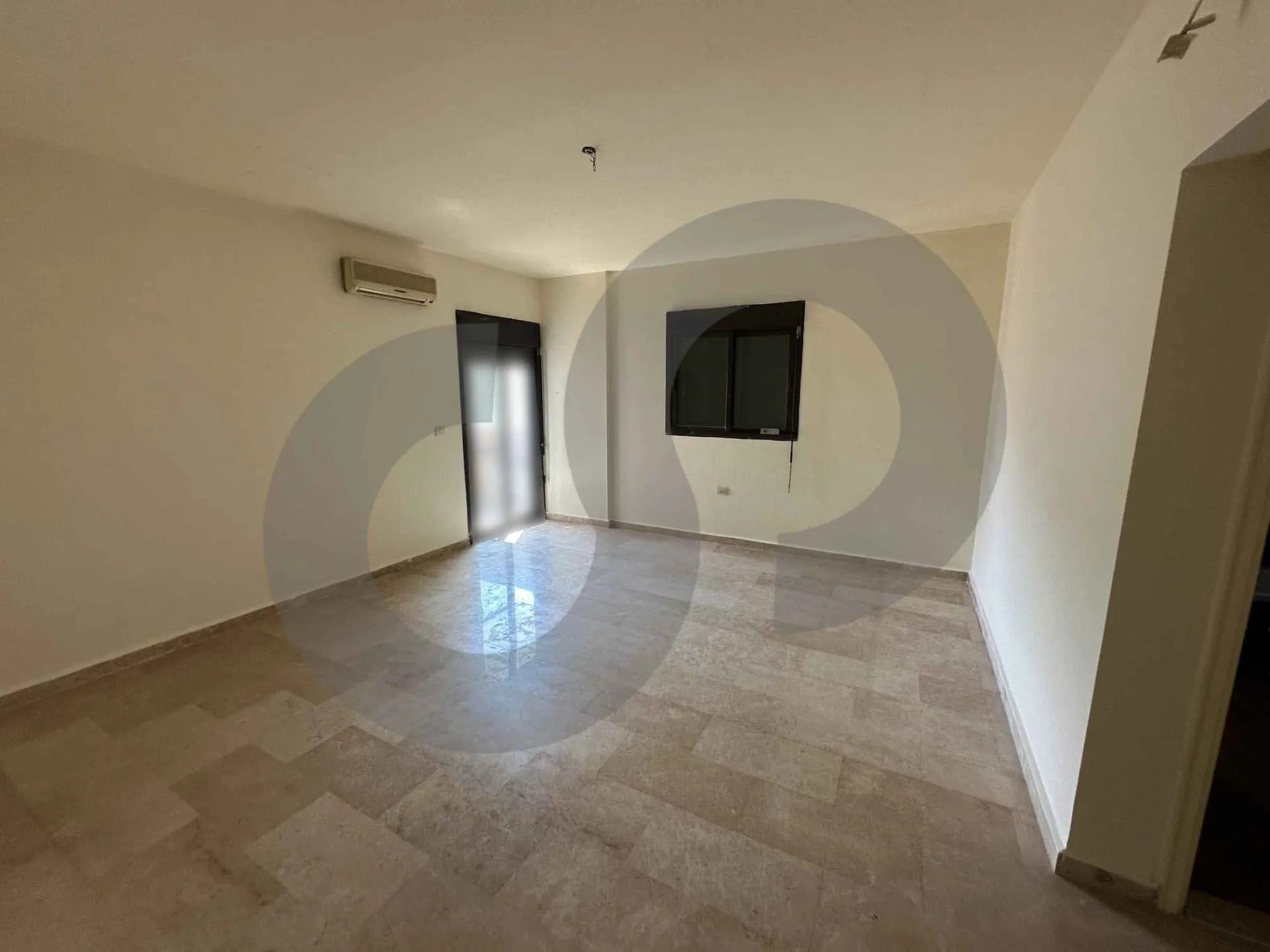 Commercial Property for Rent in Mina