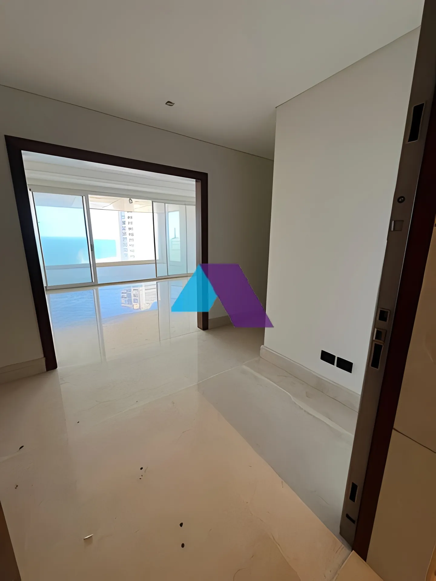 Apartment for Sale in Raoucheh - 3 bed, 4 bath