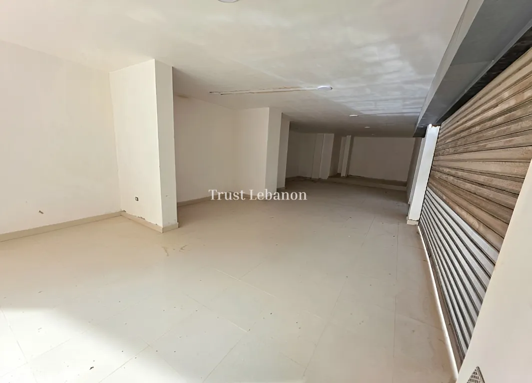 Shop for rent in Mansourieh, Lebanon