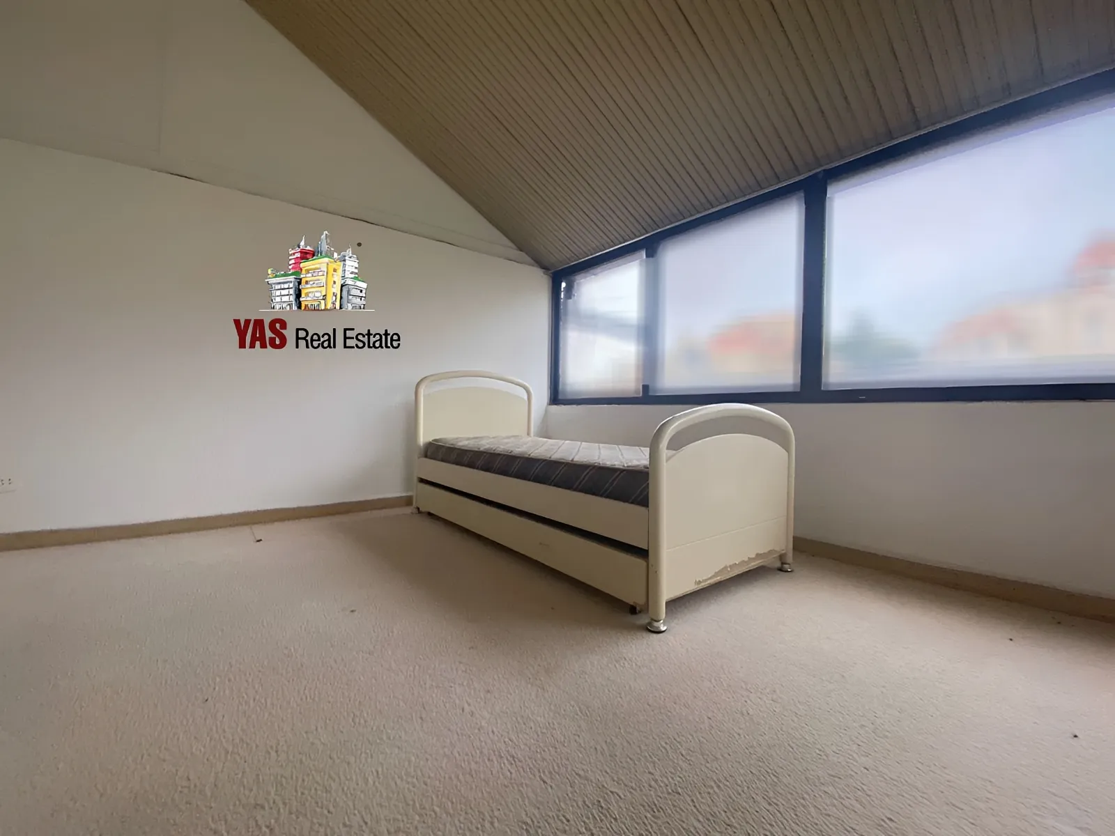 Apartment for Sale in Ballouneh - 2 bed, 2 bath